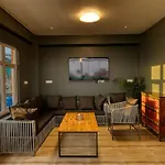 Studio16