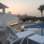 Square Hotel