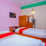 Oyo 414 Hotel Om