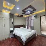 Applewood Apartments