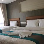 President Hotel Airport