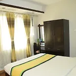 Room With Attach Bath, Simplicity-Sustainability