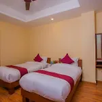 Oyo 273 Hotel Rara Palace