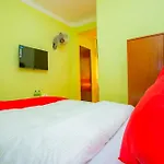 Oyo 589 Hotel Trimurti