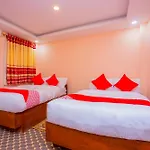 Oyo 589 Hotel Trimurti