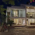 Hotel Royal Villa