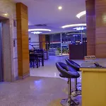 Hotel Regal Airport