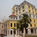 Maya Manor Boutique Hotel
