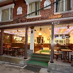 Maya Boutique Hotel