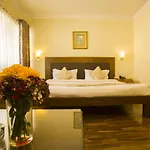 Kubeyra Mahal Hotel
