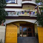 Hotel Kumari Inn