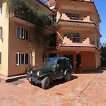 Tembas House