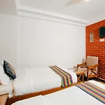 Oyo 117 Osho Holiday Inn