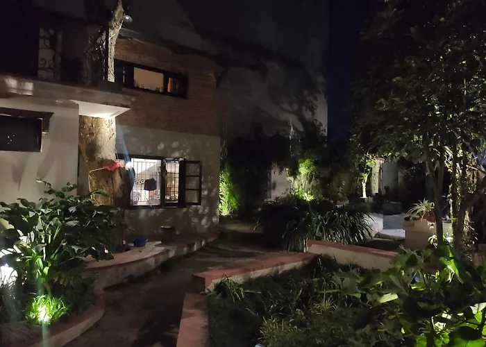 Laughing Buddha Guest House & Villa