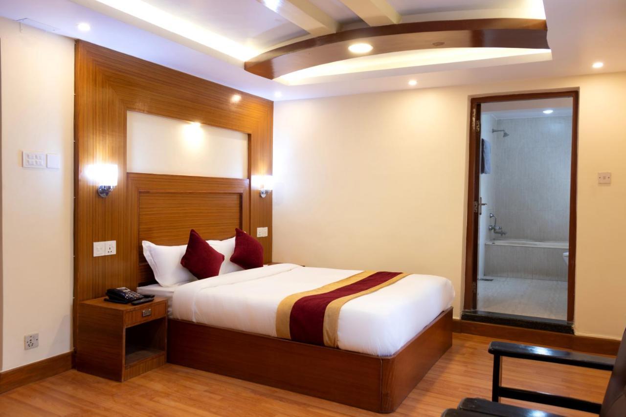 Everland Hotel 3*