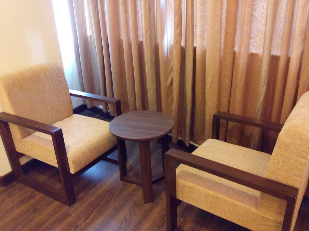Hotel Regal Airport 3*