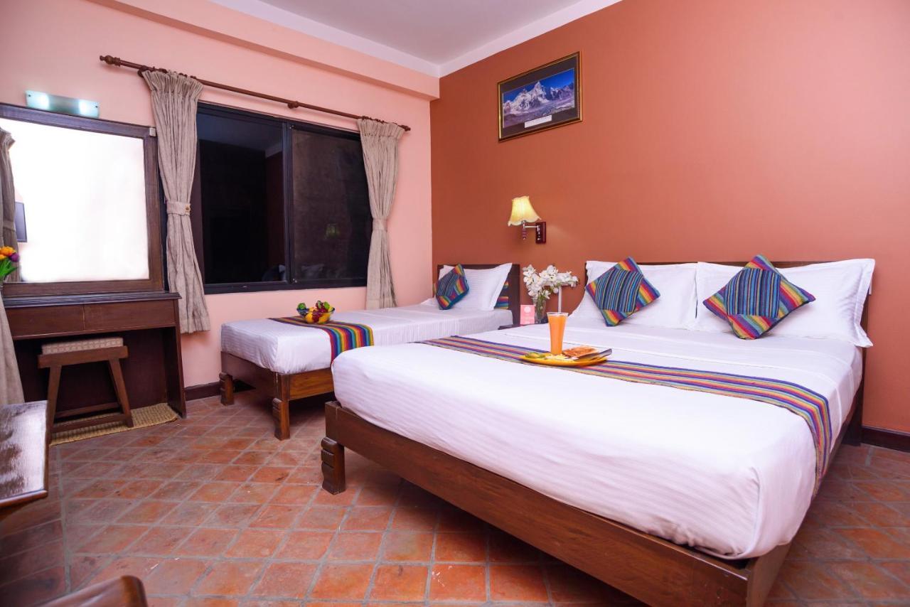 Hotel Embassy 2*