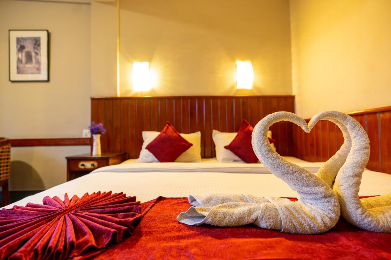 Hotel Mystic Homes