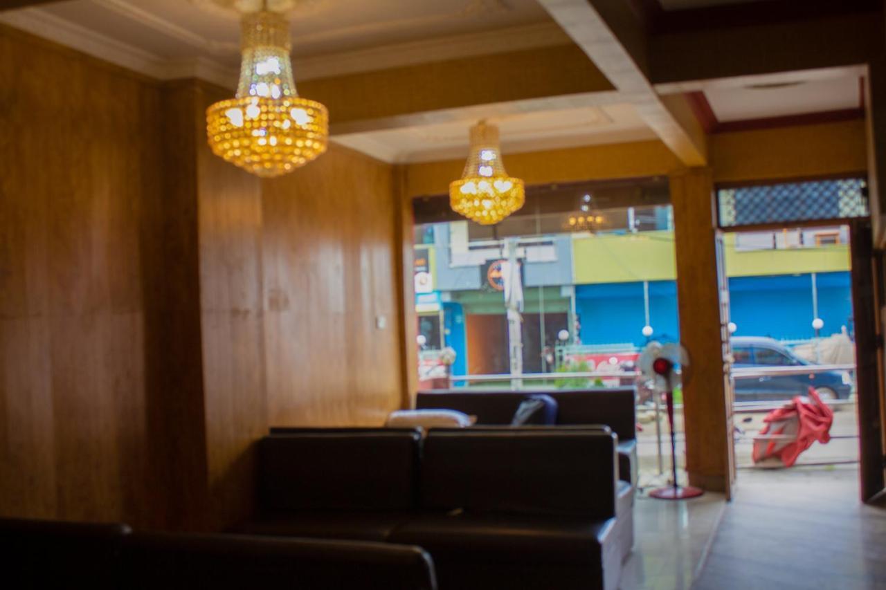 Hotel Om