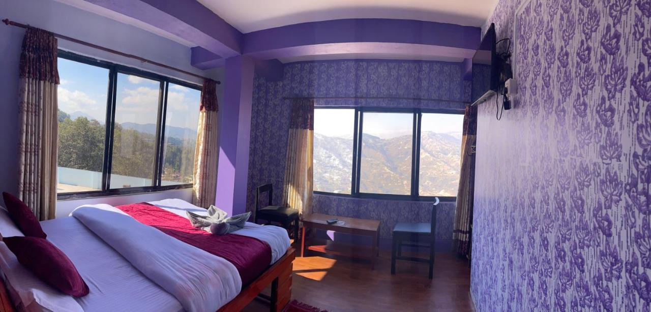 Hotel Mountain Mirror