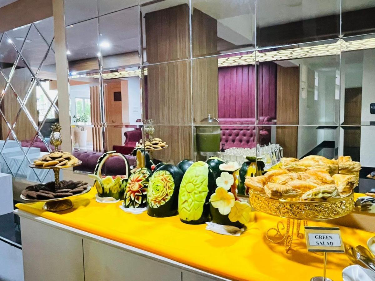 Hotel Mustang 3*