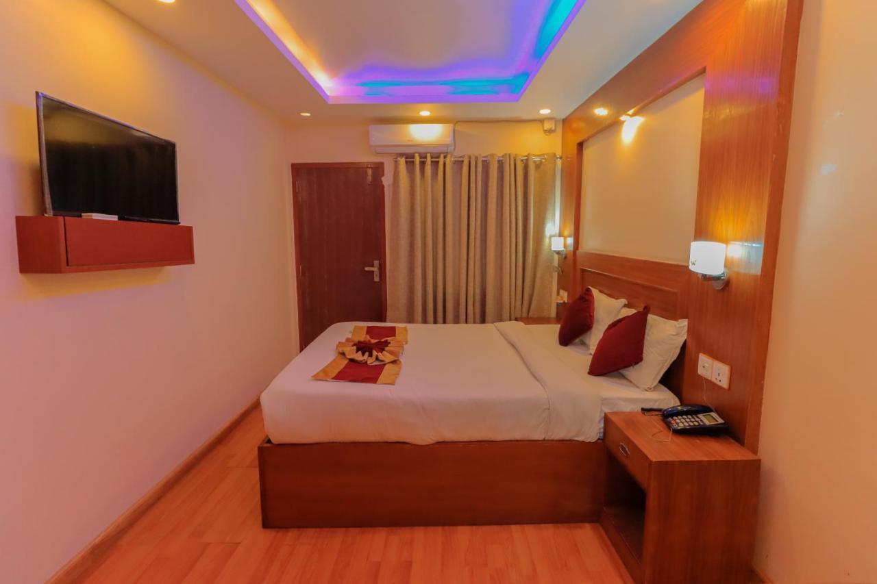 Everland Hotel 3*