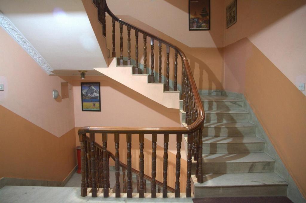Lucky Star Hotel