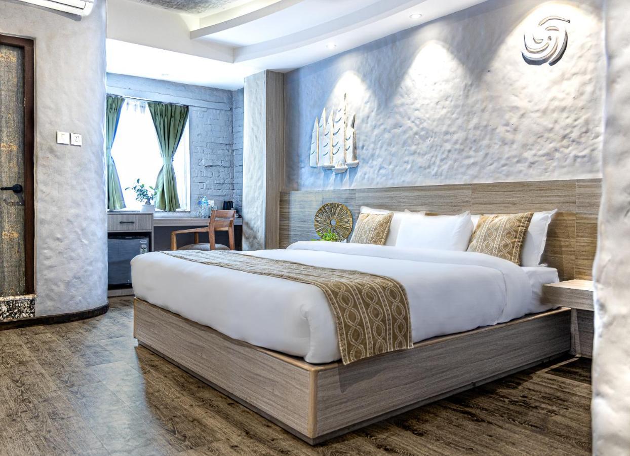 Vastu Boutique