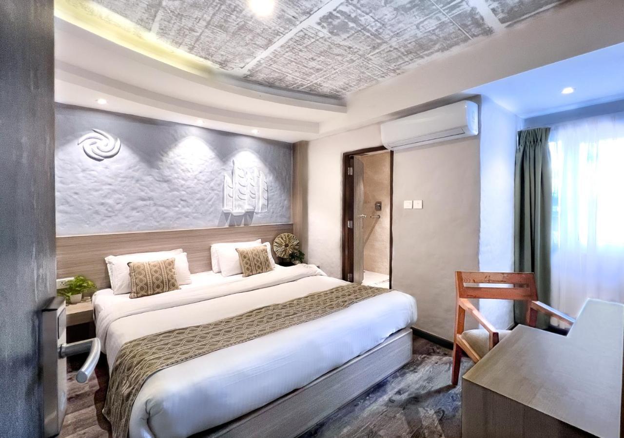 Vastu Boutique