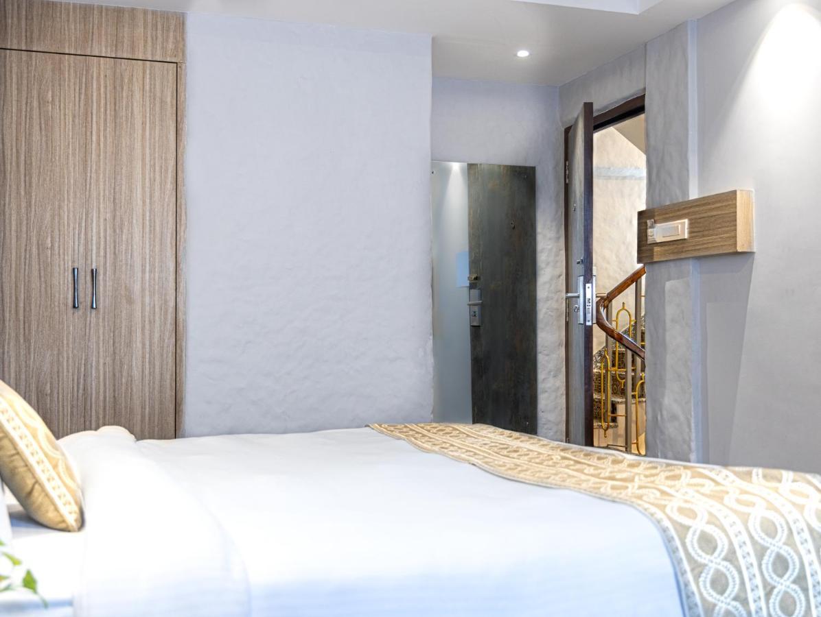 Vastu Boutique 3*