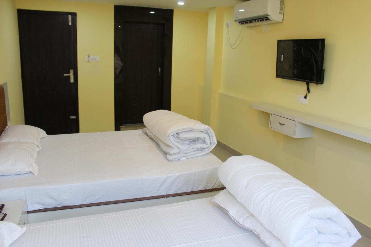 Hotel Raj Mahal 3*