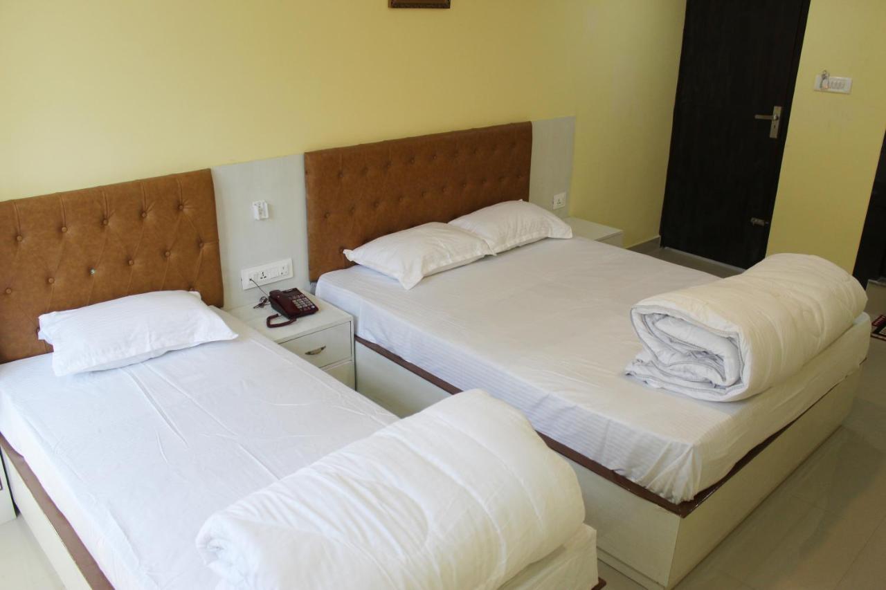 Raj Mahal 3*