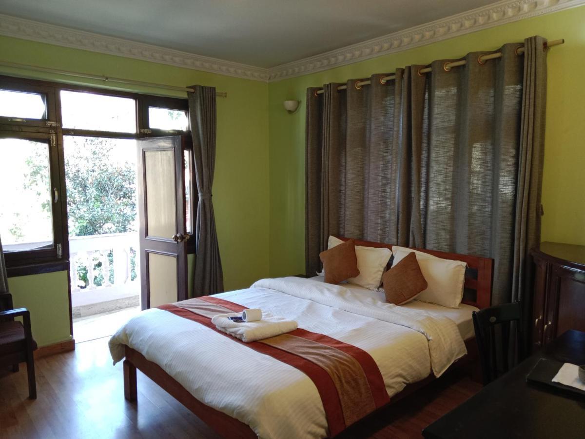 Lotus Garden 3*