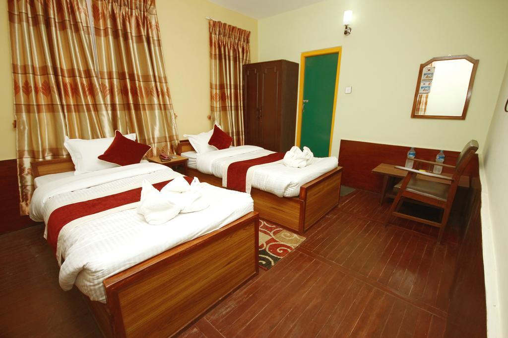 Backpackers Hotel *