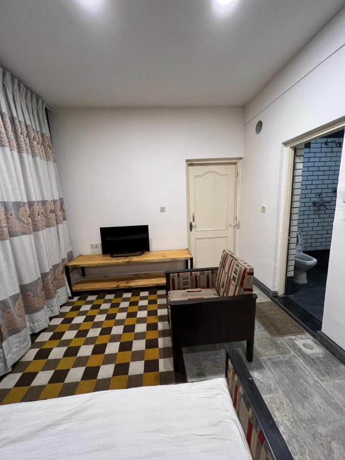 Apartment Lovely One Bedroom Avocado