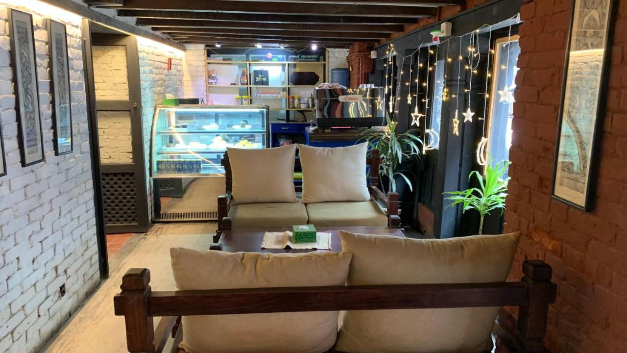 Hotel Thamel House - 6 Km From Boudhanath Stupa,