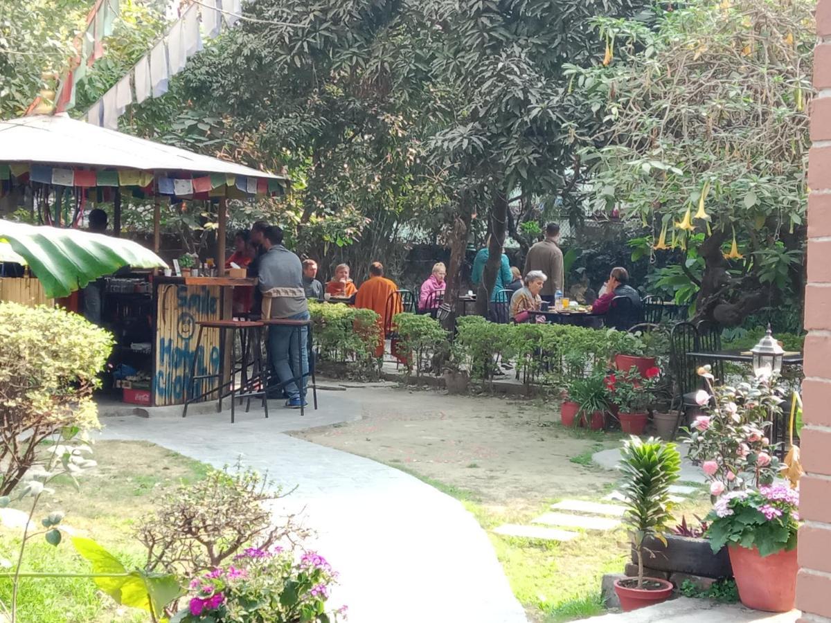 Lotus Garden Hotel 3*