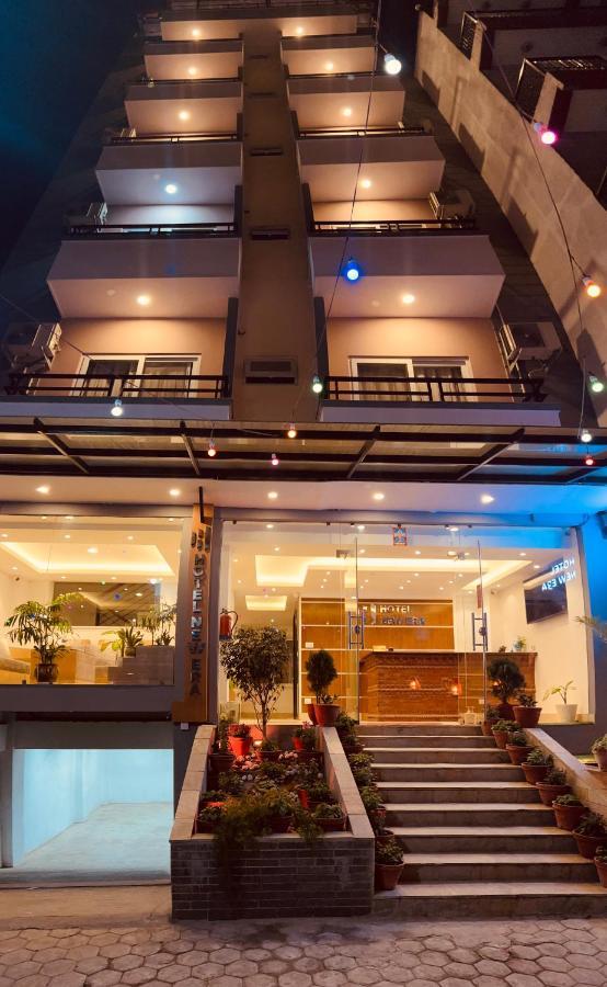 New Era Hotel