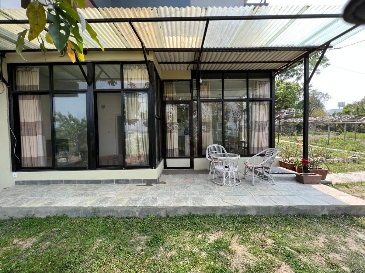 Lovely One Bedroom Avocado Apartment