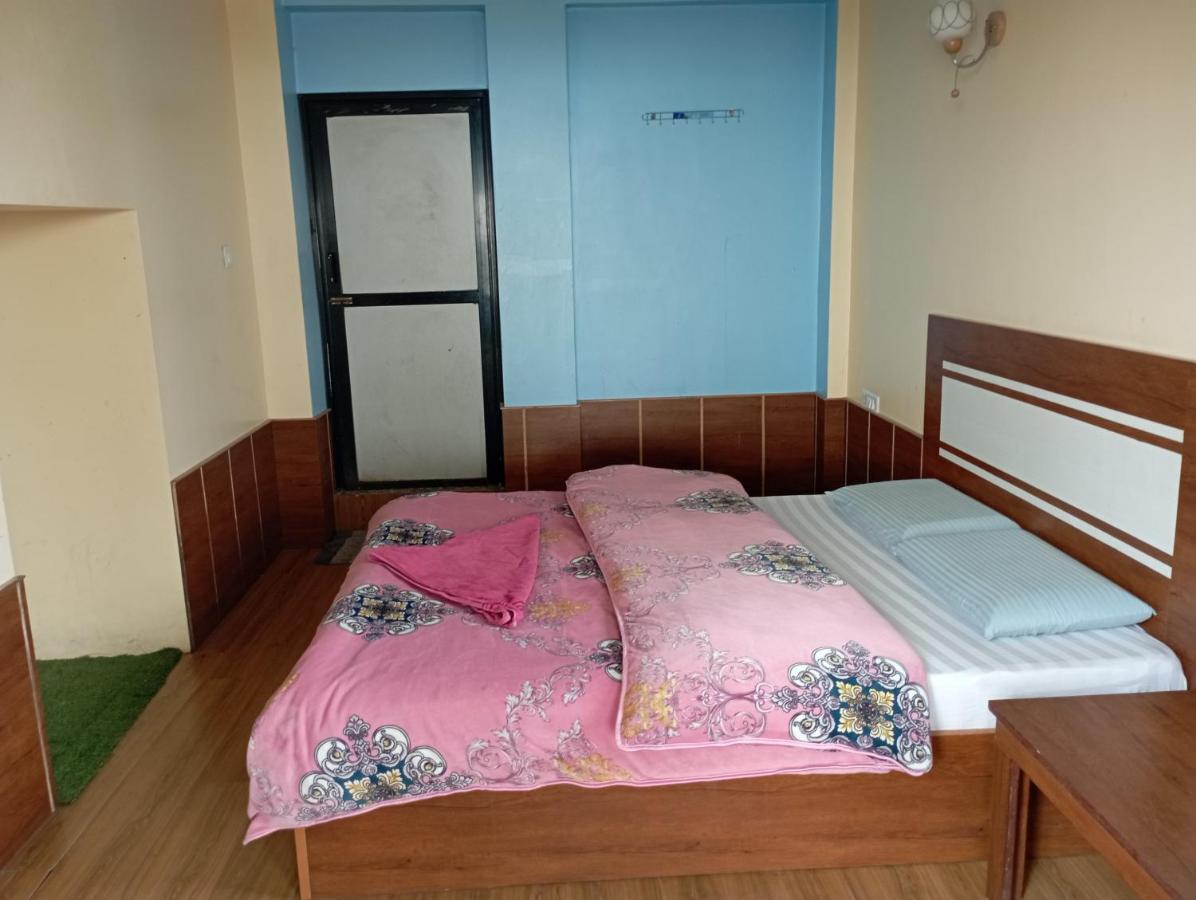 Double Tree Hill Side Guest house *
