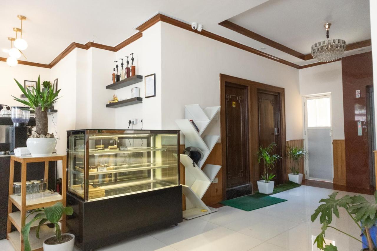 Yakroo Manang Hotel *