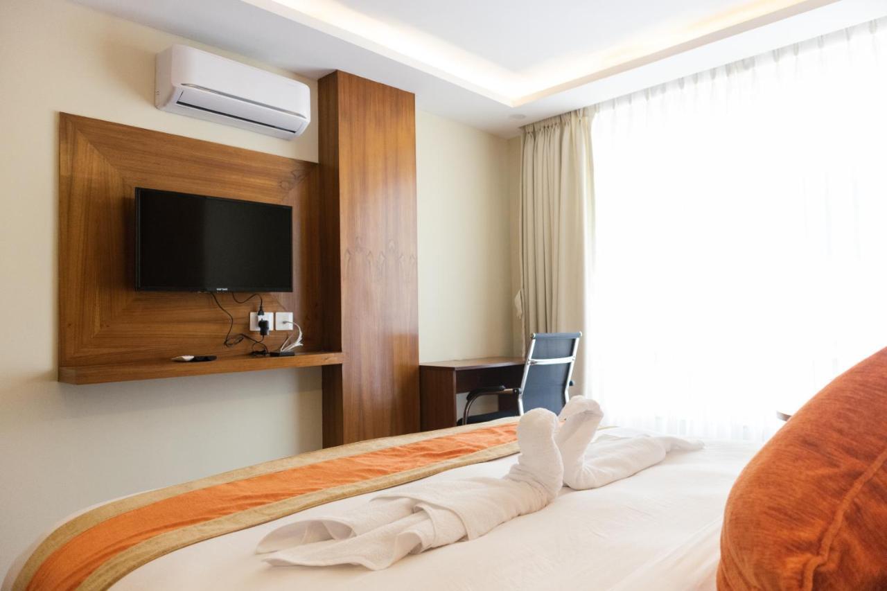 Yakroo Manang Hotel *
