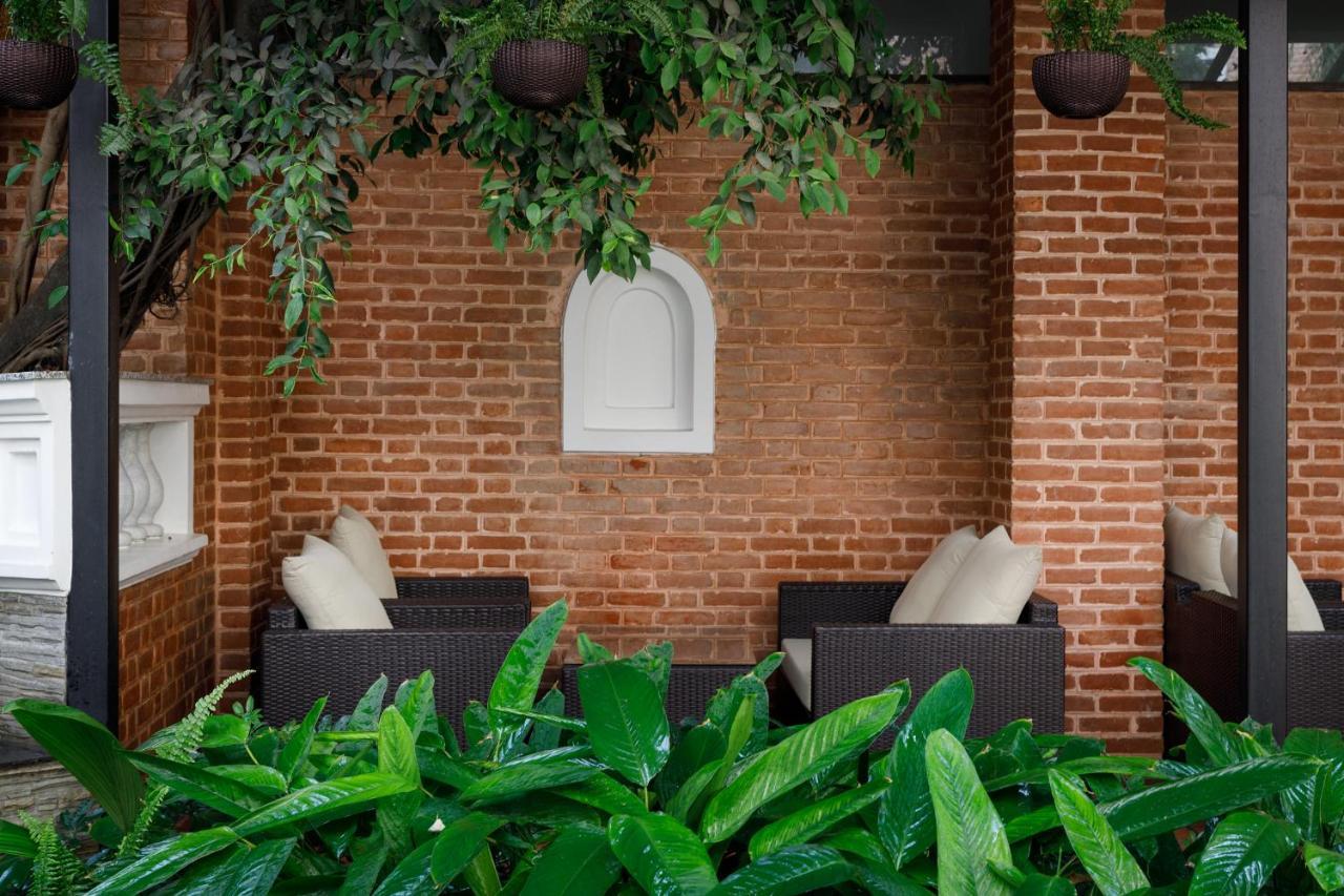 Thrive, A Tropical Courtyard Kathmandu