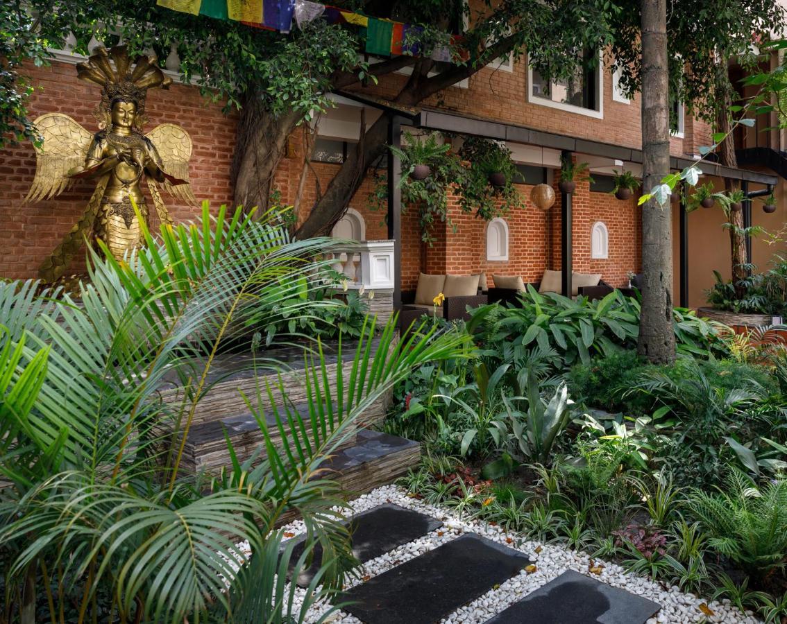 Hotel Thrive, A Tropical Courtyard 4*