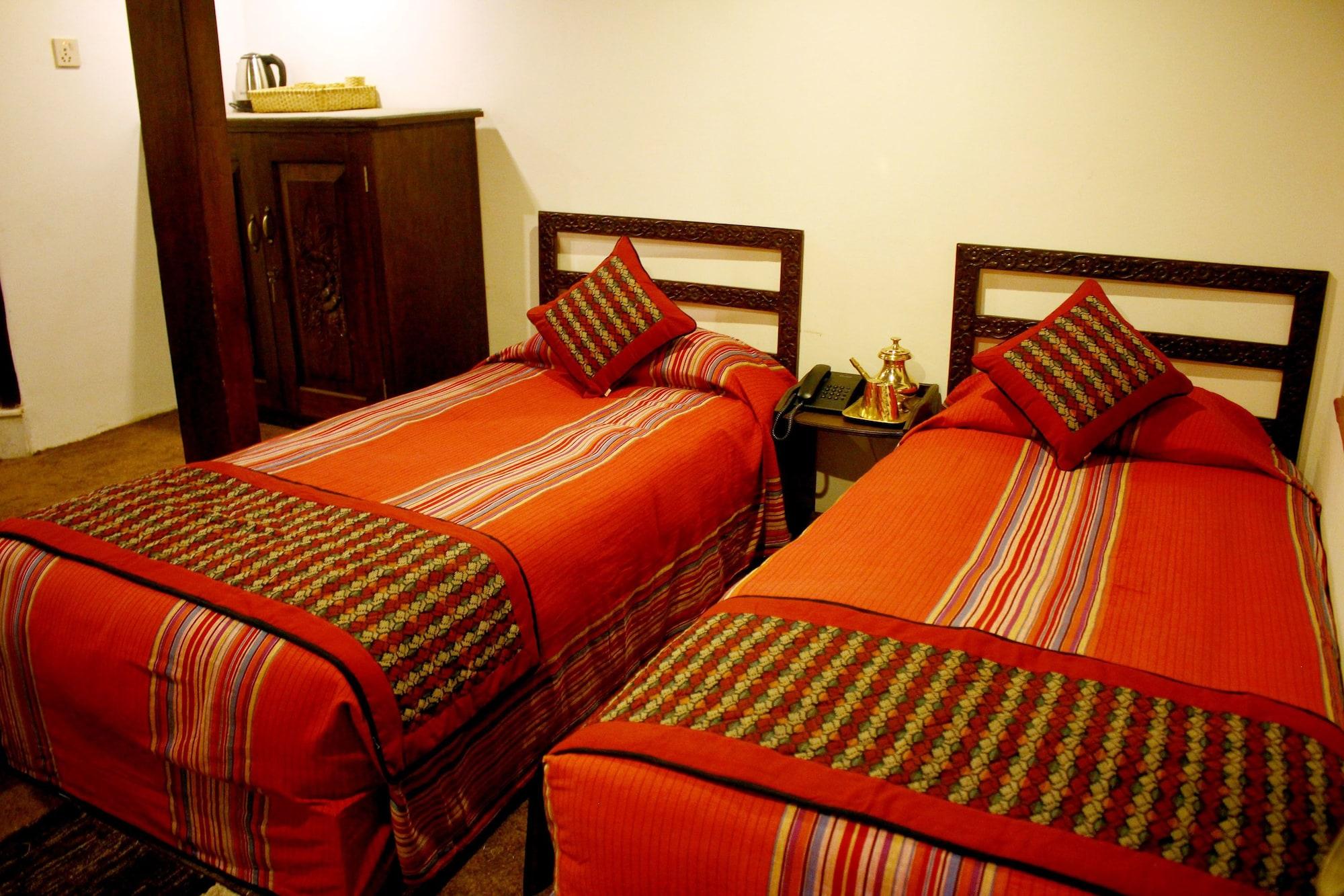Temple House 3*