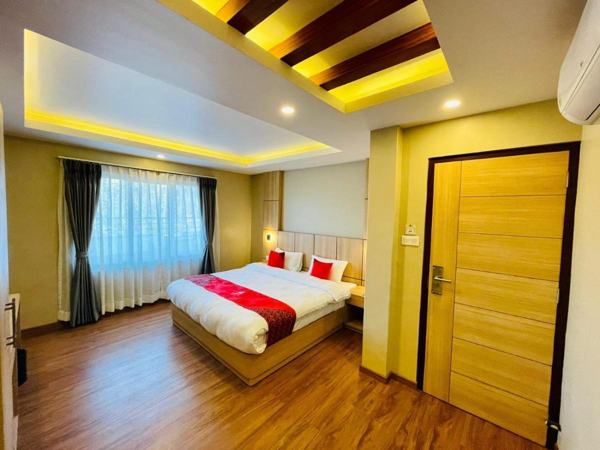 Aerocity 4*