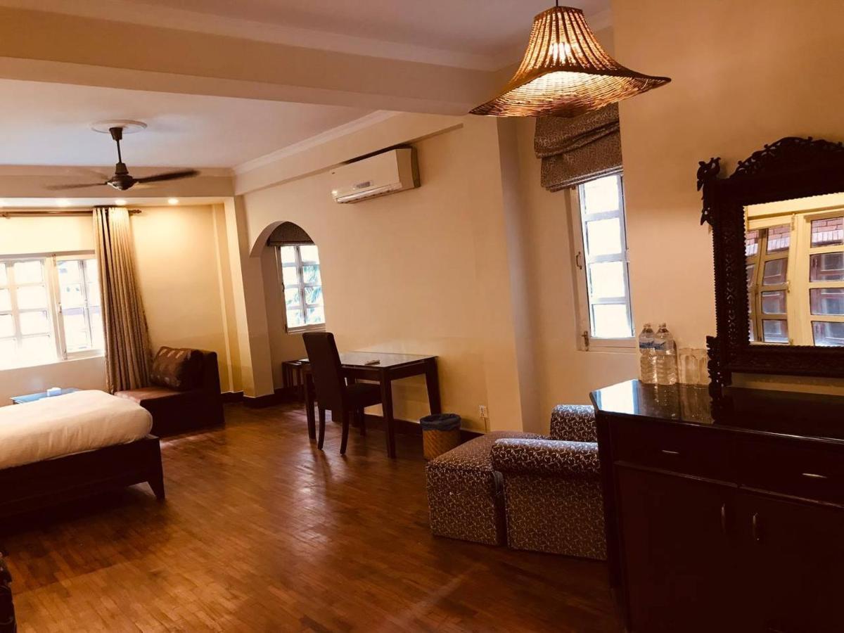 Courtyard Pujan Hotel 4*