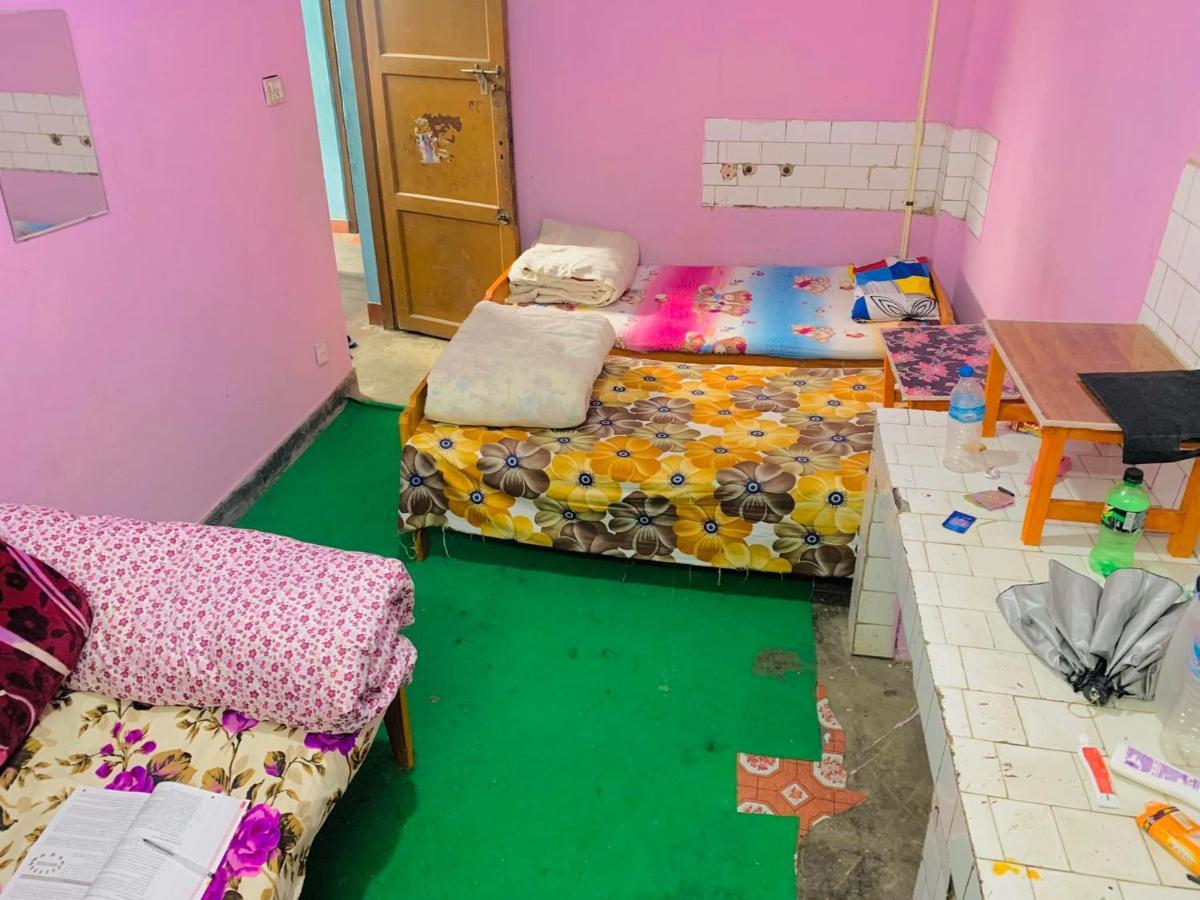Hostel Biju Girls For Females Only