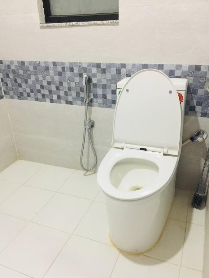 Rajdhani Visit Hotel *