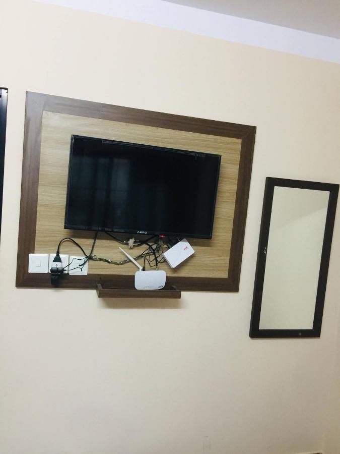 Rajdhani Visit Hotel *